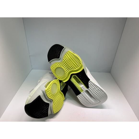 Nike White and Blue Athletic Shoes - Picture 4 of 6